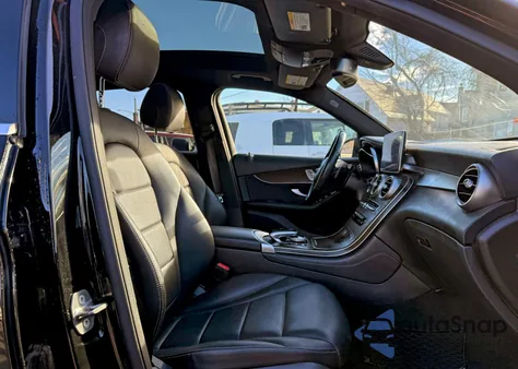 2019 Mercedes-Benz Glc 350E z USA, uszkodzony, nr VIN WDC0G5EB2KF610673